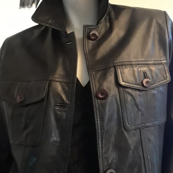 Leather jacket - Picture 2 of 8